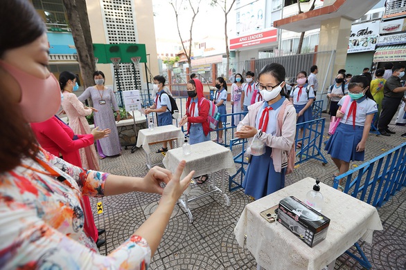 Siêu anh hùng, nàng Bạch Tuyết... đón học trò trở lại trường - Ảnh 4. Siêu anh hùng, nàng Bạch Tuyết... đón học trò trở lại trường - Ảnh 4.