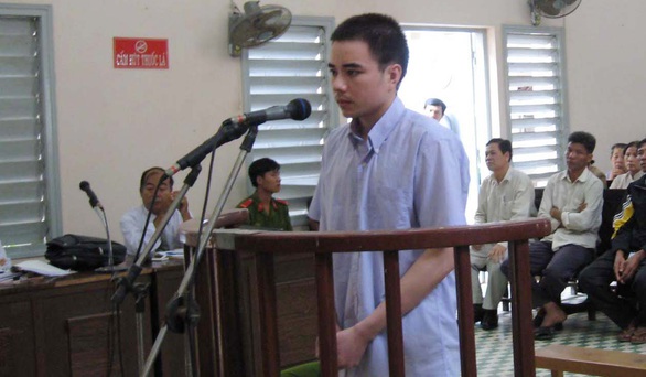 Hồ Duy Hải còn cơ hội làm đơn xin ân xá không? - Ảnh 1. Hồ Duy Hải còn cơ hội làm đơn xin ân xá không?
- Ảnh 1.