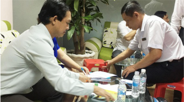 Sở Y tế TP.HCM kiến nghị ‘bấm lỗ’ chứng chỉ hành nghề bác sĩ ‘vẽ bệnh moi tiền’ - Ảnh 1. Sở Y tế TP.HCM kiến nghị ‘bấm lỗ’ chứng chỉ hành nghề bác sĩ ‘vẽ bệnh moi tiền’ - Ảnh 1.