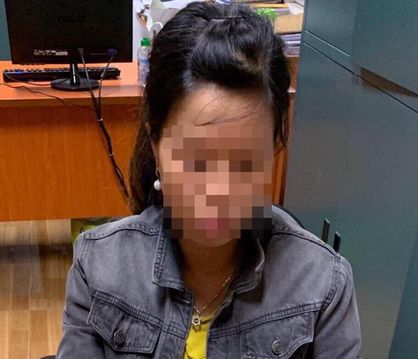 Người bỏ rơi bé sơ sinh dưới hố ga ở Hà Nội chính là mẹ đẻ bé - Ảnh 1. Người bỏ rơi bé sơ sinh dưới hố ga ở Hà Nội chính là mẹ đẻ bé - Ảnh 1.