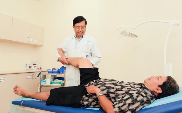 Phẫu thuật thay khớp háng, khớp gối giúp phục hồi vận động cho bệnh nhân - Ảnh 3. Phẫu thuật thay khớp háng, khớp gối giúp phục hồi vận động cho bệnh nhân - Ảnh 3.