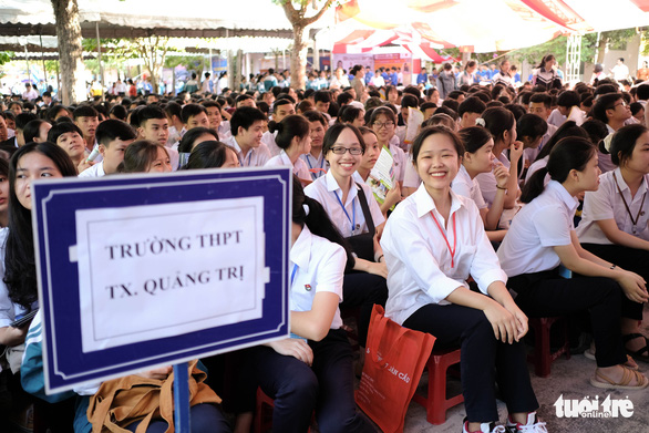 Tư vấn tuyển sinh - hướng nghiệp lần đầu đến Quảng Trị - Ảnh 1. Tư vấn tuyển sinh - hướng nghiệp lần đầu đến Quảng Trị - Ảnh 1.