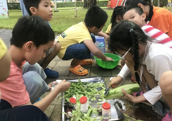 Buông tay cho con khôn lớn - Ảnh 1. Buông tay cho con khôn lớn - Ảnh 1.