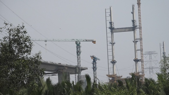 Chưa xác định trách nhiệm vụ hơn 100 trụ cầu cao tốc Bến Lức - Long Thành nứt xà mũ - Ảnh 1. Chưa xác định trách nhiệm vụ hơn 100 trụ cầu cao tốc Bến Lức - Long Thành nứt xà mũ - Ảnh 1.