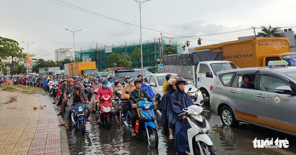 Bắc Bộ và Trung Bộ tiếp tục nắng nóng, Nam Bộ mưa dông - Ảnh 1. Bắc Bộ và Trung Bộ tiếp tục nắng nóng, Nam Bộ mưa dông - Ảnh 1.
