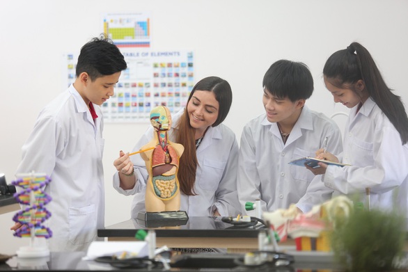 Lựa chọn của phụ huynh quyết định hướng phát triển của thị trường giáo dục - Ảnh 1. Lựa chọn của phụ huynh quyết định hướng phát triển của thị trường giáo dục - Ảnh 1.