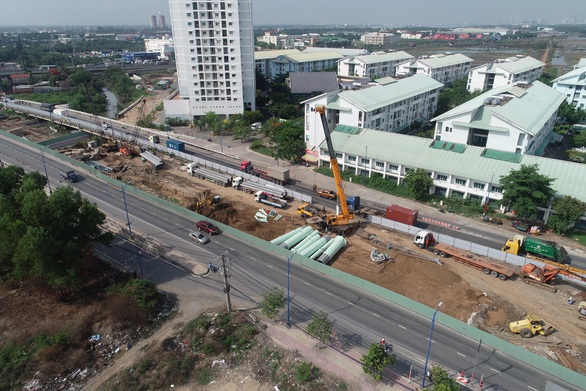 Công trình điện phục vụ tuyến metro Bến Thành - Suối Tiên vướng mặt bằng - Ảnh 1. Công trình điện phục vụ tuyến metro Bến Thành - Suối Tiên vướng mặt bằng - Ảnh 1.