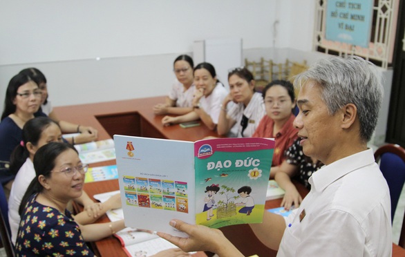 Vì sao chọn Chân trời sáng tạo là sách giáo khoa năm học mới tại TP.HCM? - Ảnh 1. Vì sao chọn Chân trời sáng tạo là sách giáo khoa năm học mới tại TP.HCM? - Ảnh 1.