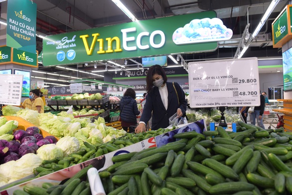 Vũ khí của ông lớn bán lẻ nội khi không còn lợi thế sân nhà - Ảnh 3. Vũ khí của ông lớn bán lẻ nội khi không còn lợi thế sân nhà - Ảnh 3.