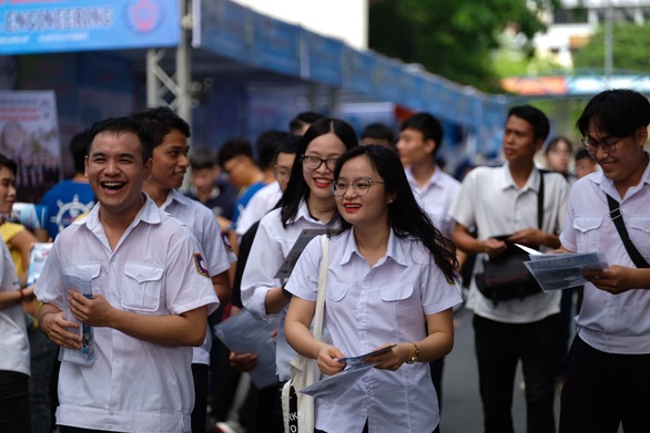 Sáng nay báo Tuổi Trẻ tư vấn tuyển sinh tại Cần Thơ, Hải Phòng: Khám phá ngành nghề, săn tìm cơ hội - Ảnh 3. Sáng nay báo Tuổi Trẻ tư vấn tuyển sinh tại Cần Thơ, Hải Phòng: Khám phá ngành nghề, săn tìm cơ hội - Ảnh 3.