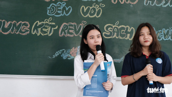 Buổi họp phụ huynh đặc biệt: MC song ngữ, cô giáo thành khách mời - Ảnh 4. Buổi họp phụ huynh đặc biệt: MC song ngữ, cô giáo thành khách mời - Ảnh 4.
