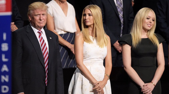 Con gái út ông Trump ủng hộ phong trào chống phân biệt chủng tộc - Ảnh 4. Con gái út ông Trump ủng hộ phong trào chống phân biệt chủng tộc - Ảnh 4.