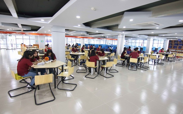 Trường trẻ vào top 10 công bố quốc tế và nghi vấn... mua bài báo khoa học - Ảnh 3. Trường trẻ vào top 10 công bố quốc tế và nghi vấn... mua bài báo khoa học - Ảnh 3.