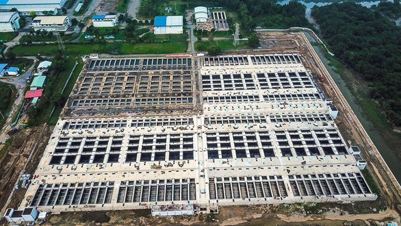 TP.HCM: Vì sao nước thải vẫn đổ ra sông? - Ảnh 1. TP.HCM: Vì sao nước thải vẫn đổ ra sông? - Ảnh 1.
