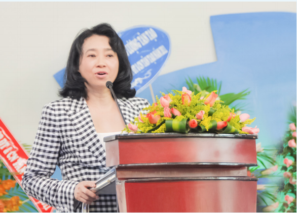 Bà Đặng Thị Hoàng Yến tái xuất sau 8 năm, cổ phiếu Tân Tạo tăng trần - Ảnh 1. Bà Đặng Thị Hoàng Yến tái xuất sau 8 năm, cổ phiếu Tân Tạo tăng trần - Ảnh 1.