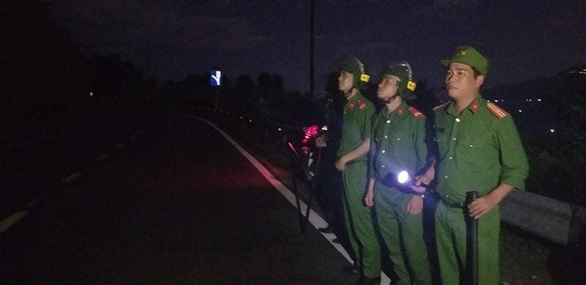 Nhận định Triệu Quân Sự rời núi Hải Vân, công an rút một phần lực lượng tìm kiếm - Ảnh 3. Nhận định Triệu Quân Sự rời núi Hải Vân, công an rút một phần lực lượng tìm kiếm - Ảnh 3.