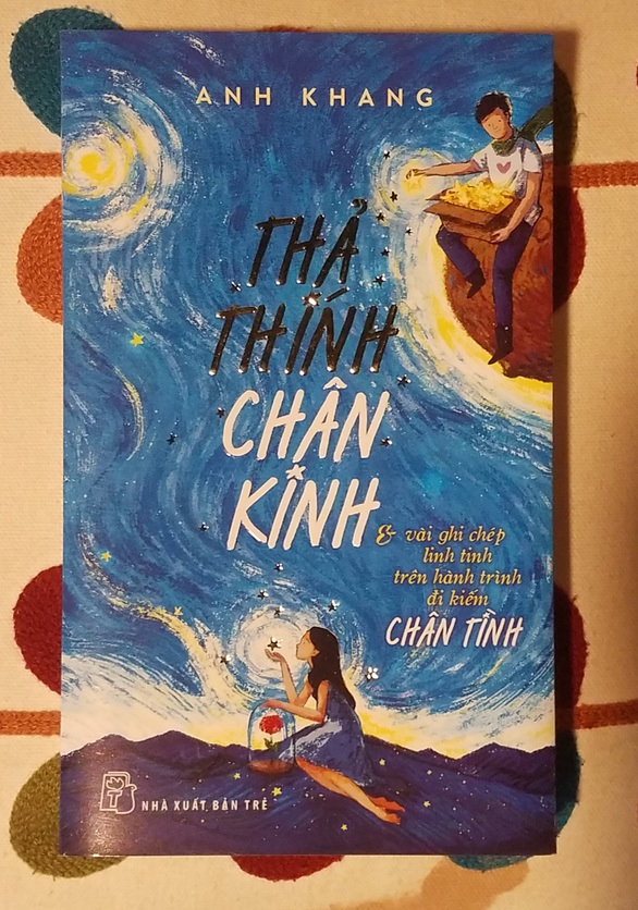 Nhà văn Anh Khang mượn câu chữ kiếm chân tình trong Thả thính chân kinh - Ảnh 2. Nhà văn Anh Khang mượn câu chữ kiếm chân tình trong Thả thính chân kinh - Ảnh 2.