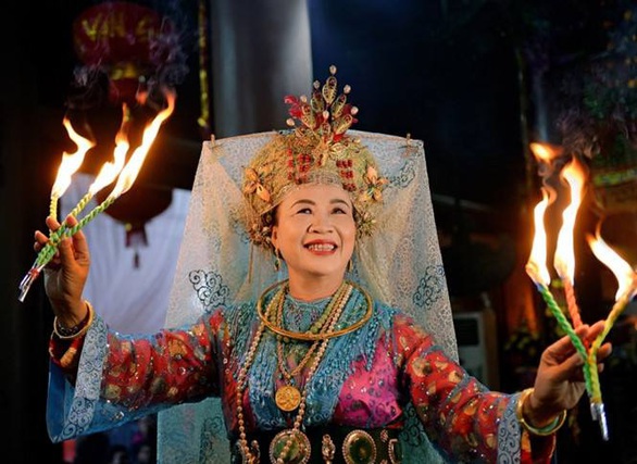 Giáo sư Ngô Đức Thịnh, người miệt mài khơi lại tinh hoa đạo Mẫu, qua đời - Ảnh 2. Giáo sư Ngô Đức Thịnh, người miệt mài khơi lại tinh hoa đạo Mẫu, qua đời - Ảnh 2.