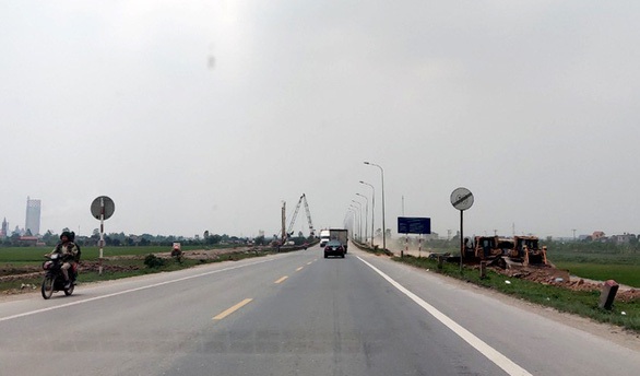 Kiến nghị Quốc hội chuyển 3 dự án cao tốc Bắc - Nam sang đầu tư công - Ảnh 2. Kiến nghị Quốc hội chuyển 3 dự án cao tốc Bắc - Nam sang đầu tư công - Ảnh 2.