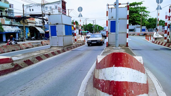 Để 4 năm không thu phí gây trở ngại giao thông, trạm BOT cầu Bình Triệu sắp được tháo dỡ - Ảnh 2. Để 4 năm không thu phí gây trở ngại giao thông, trạm BOT cầu Bình Triệu sắp được tháo dỡ - Ảnh 2.