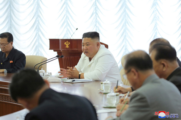KCNA: Triều Tiên sẽ cắt mọi liên lạc với Hàn Quốc - Ảnh 1. KCNA: Triều Tiên sẽ cắt mọi liên lạc với Hàn Quốc - Ảnh 1.