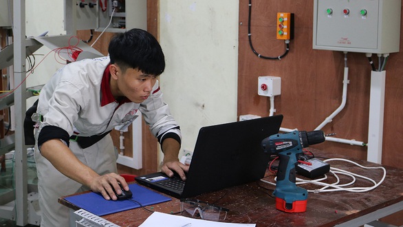 Thi viết Tôi chọn nghề: Đường thoát nghèo - Ảnh 1. Thi viết Tôi chọn nghề: Đường thoát nghèo - Ảnh 1.