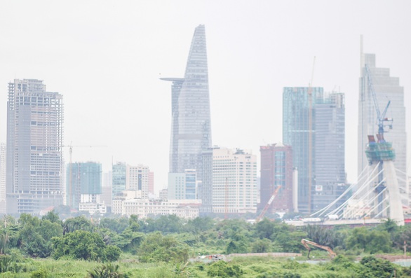TP.HCM mưa sáng sớm, hôm nay ba miền mưa dông - Ảnh 5. TP.HCM mưa sáng sớm, hôm nay ba miền mưa dông - Ảnh 5.