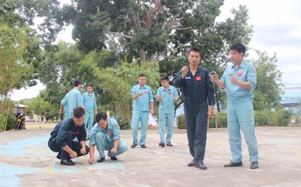 Phi công trẻ của sư đoàn 370 - Ảnh 1. Phi công trẻ của sư đoàn 370 - Ảnh 1.