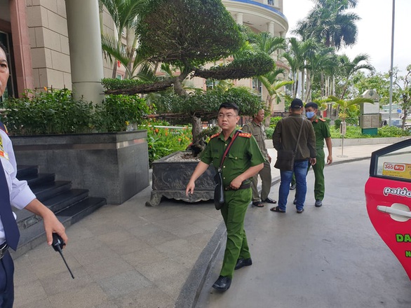 Khám xét nơi ở, nơi làm việc của ông Trần Vĩnh Tuyến, Trần Trọng Tuấn - Ảnh 2. Khám xét nơi ở, nơi làm việc của ông Trần Vĩnh Tuyến, Trần Trọng Tuấn - Ảnh 2.