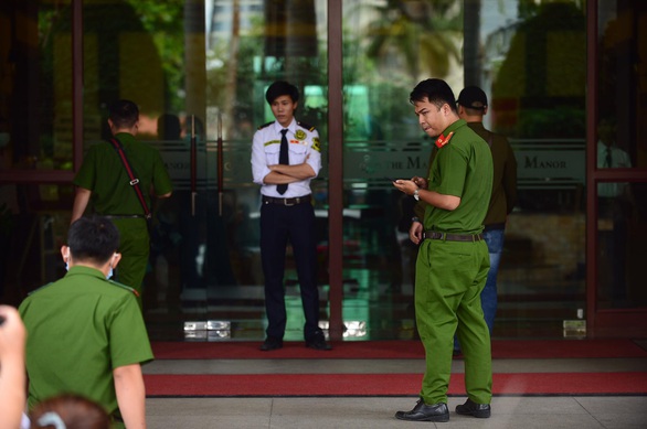 Khám xét nơi ở, nơi làm việc của ông Trần Vĩnh Tuyến, Trần Trọng Tuấn - Ảnh 3. Khám xét nơi ở, nơi làm việc của ông Trần Vĩnh Tuyến, Trần Trọng Tuấn - Ảnh 3.