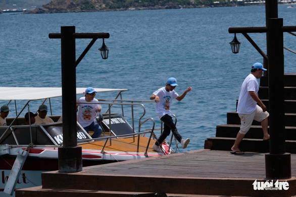 Du lịch Nha Trang giảm giá sâu, khách đông trở lại - Ảnh 7. Du lịch Nha Trang giảm giá sâu, khách đông trở lại - Ảnh 7.