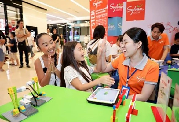 Ngày hội trải nghiệm thương hiệu giáo dục Mỹ tại Việt Nam - Ảnh 3. Ngày hội trải nghiệm thương hiệu giáo dục Mỹ tại Việt Nam - Ảnh 3.