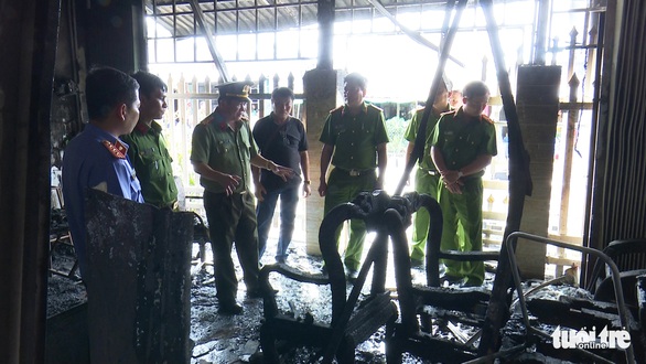 Bắt thêm nghi phạm tiếp tay đốt nhà người tình làm 3 người bị thương - Ảnh 2. Bắt thêm nghi phạm tiếp tay đốt nhà người tình làm 3 người bị thương - Ảnh 2.