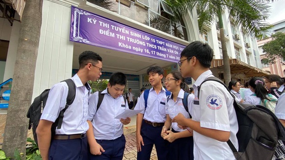 Đề thi văn vào lớp 10 TP.HCM đề cập COVID-19 - Ảnh 6. Đề thi văn vào lớp 10 TP.HCM đề cập COVID-19 - Ảnh 6.