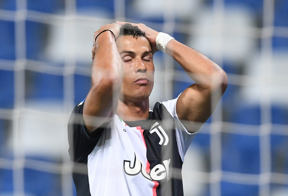 Ronaldo tịt ngòi, Juventus đánh rơi chiến thắng trước Sassuolo dù dẫn trước 2-0 - Ảnh 3.