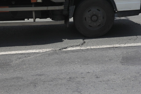 Cao tốc TP.HCM - Trung Lương sau 10 năm sử dụng mới được sửa chữa - Ảnh 1. Cao tốc TP.HCM - Trung Lương sau 10 năm sử dụng mới được sửa chữa - Ảnh 1.