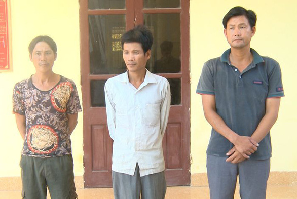 Tạm giữ 3 nghi phạm chặt hơn 700 cây keo vì không được chăn thả bò - Ảnh 2. Tạm giữ 3 nghi phạm chặt hơn 700 cây keo vì không được chăn thả bò - Ảnh 2.