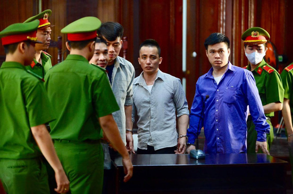 Bất ngờ tạm ngừng phiên tòa xử trùm ma túy Văn Kính Dương - Ảnh 2. Bất ngờ tạm ngừng phiên tòa xử trùm ma túy Văn Kính Dương - Ảnh 2.