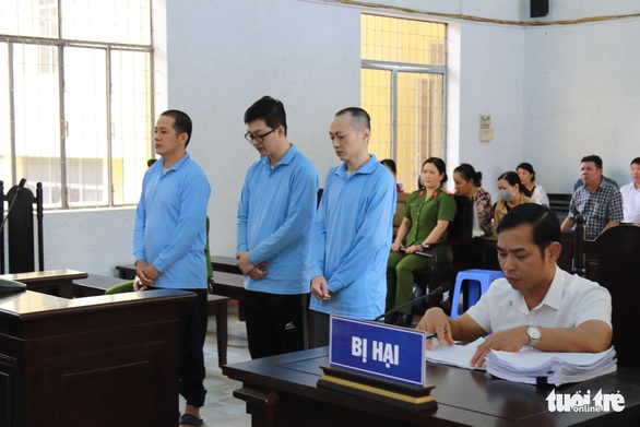 Vi phạm quy định cho vay, cựu cán bộ Agribank Bắc Đắk Lắk lãnh án - Ảnh 1. Vi phạm quy định cho vay, cựu cán bộ Agribank Bắc Đắk Lắk lãnh án - Ảnh 1.