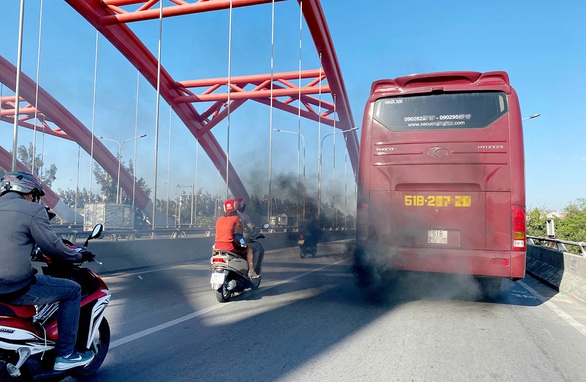 Khẩn cấp kiểm soát ô nhiễm không khí ở TP.HCM, Hà Nội - Ảnh 3. Khẩn cấp kiểm soát ô nhiễm không khí ở TP.HCM, Hà Nội - Ảnh 3.