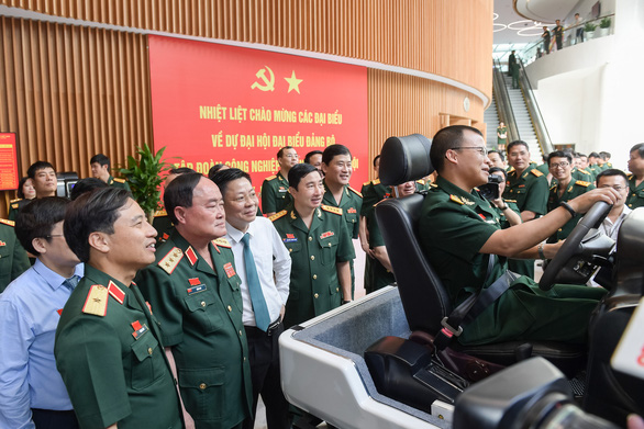 Trong 5 năm, Viettel đã tạo ra hơn 1,2 triệu tỉ đồng - Ảnh 1. Trong 5 năm, Viettel đã tạo ra hơn 1,2 triệu tỉ đồng - Ảnh 1.