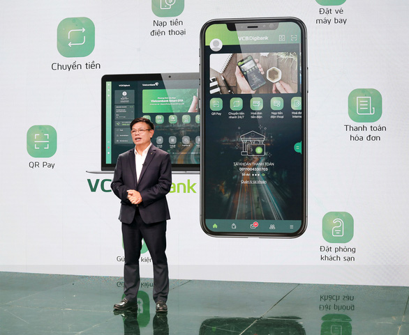Nhiều người dùng thích thú với dịch vụ mới của Vietcombank - Ảnh 1. Nhiều người dùng thích thú với dịch vụ mới của Vietcombank - Ảnh 1.