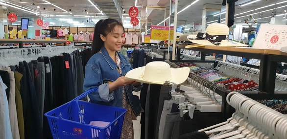 Kích hoạt hàng loạt chương trình khuyến mãi hè - Ảnh 1. Kích hoạt hàng loạt chương trình khuyến mãi hè - Ảnh 1.