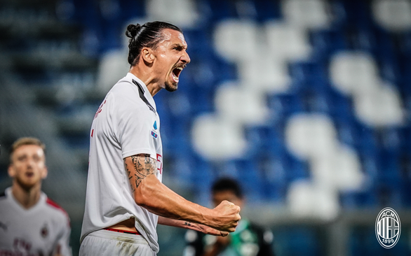 Ibrahimovic tỏa sáng đưa AC Milan vào tốp 5 - Ảnh 1.