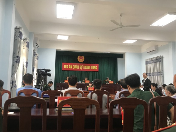 Nhóm bị cáo nguyên là nhân viên quốc phòng tại Lũng Lô kêu oan - Ảnh 1. Nhóm bị cáo nguyên là nhân viên quốc phòng tại Lũng Lô kêu oan - Ảnh 1.