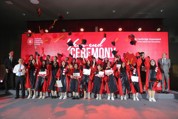 14 học sinh VAS đoạt học bổng du học tại Mỹ, Anh và Hà Lan - Ảnh 3. 14 học sinh VAS đoạt học bổng du học tại Mỹ, Anh và Hà Lan - Ảnh 3.