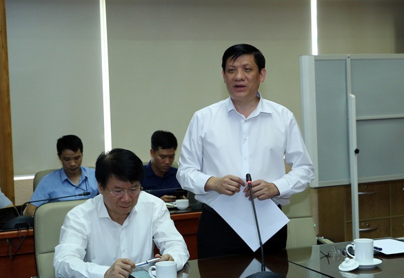Phó thủ tướng Vũ Đức Đam: Cuộc chiến chống COVID-19 còn rất dài - Ảnh 1. Phó thủ tướng Vũ Đức Đam: Cuộc chiến chống COVID-19 còn rất dài - Ảnh 1.