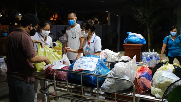 Phòng chống COVID-19 lây nhiễm cộng đồng: Nhiều biện pháp lần đầu áp dụng - Ảnh 1. Phòng chống COVID-19 lây nhiễm cộng đồng: Nhiều biện pháp lần đầu áp dụng - Ảnh 1.