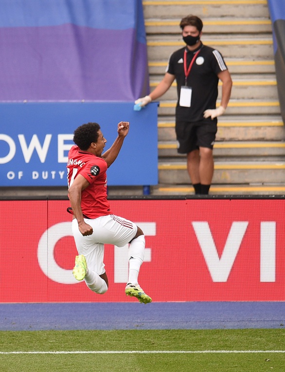 Ghi bàn ở phút 90+8, Jesse Lingard khiến CĐV vỡ mộng làm giàu - Ảnh 1. Ghi bàn ở phút 90+8, Jesse Lingard khiến CĐV vỡ mộng làm giàu - Ảnh 1.