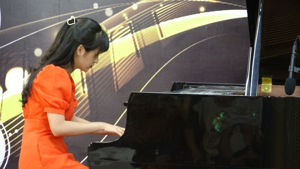 Piano Cover Challenge: Thí sinh Đà Nẵng không thể dự vì giãn cách xã hội - Ảnh 4. Piano Cover Challenge: Thí sinh Đà Nẵng không thể dự vì giãn cách xã hội - Ảnh 4.